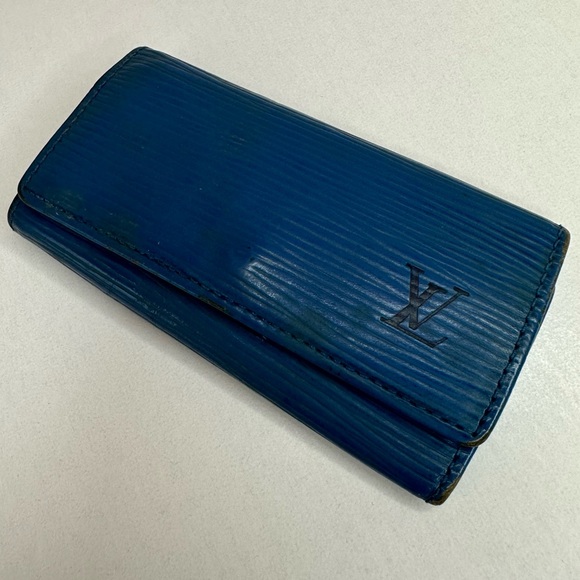 Louis Vuitton Handbags - LOUIS VUITTON KEY HOLDER